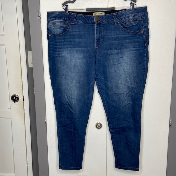 Democracy Ab technology Booty Lift Jegging Jeans size 22w - Picture 1 of 8